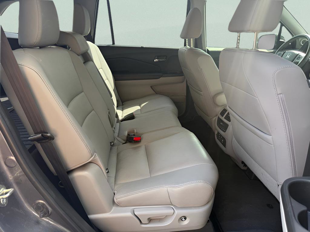 Used 2017 Honda Pilot Touring image 12