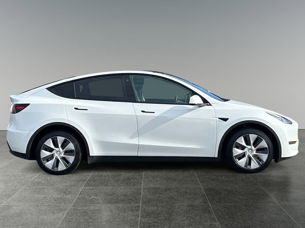 Used 2021 Tesla Model Y Long Range AWD/4WD image 8