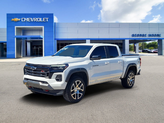 Certified 2023 Chevrolet Colorado Z71 w/ Z71 Convenience Package 2 AWD/4WD image 2