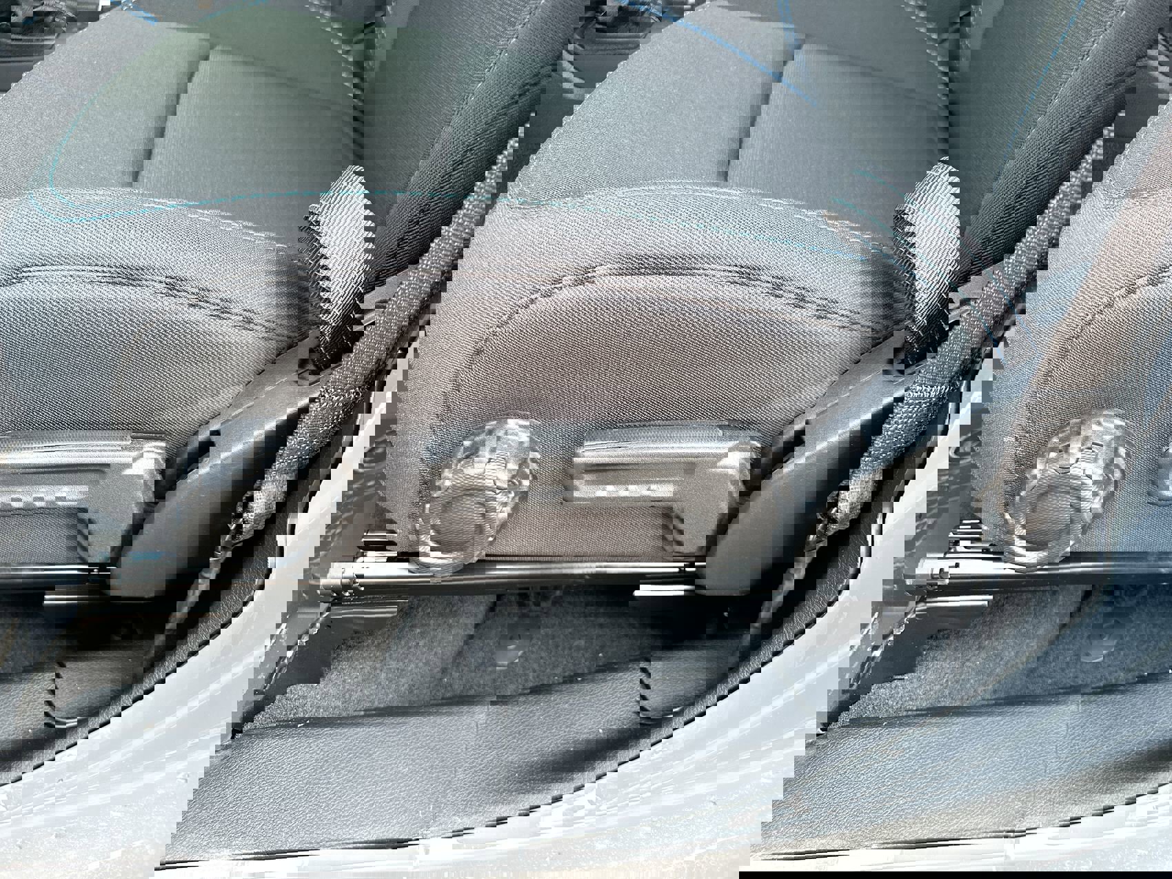 New 2023 Jeep Wrangler Unlimited Rubicon 4xe w/ Cold Weather Group image 12