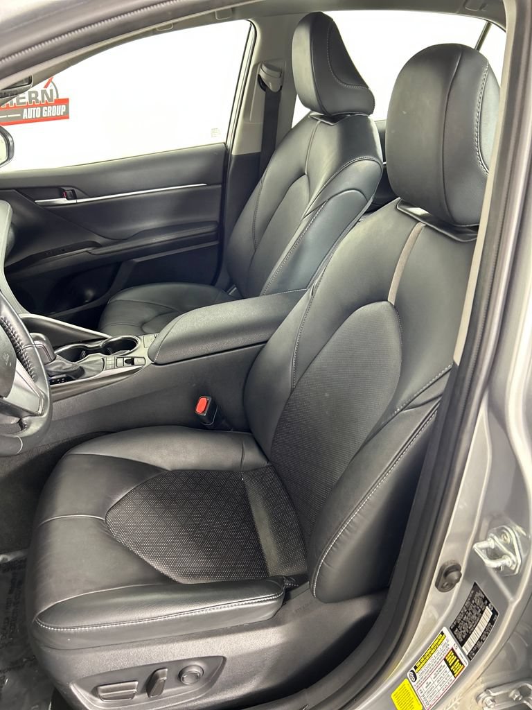 Used 2024 Toyota Camry XSE FWD image 11
