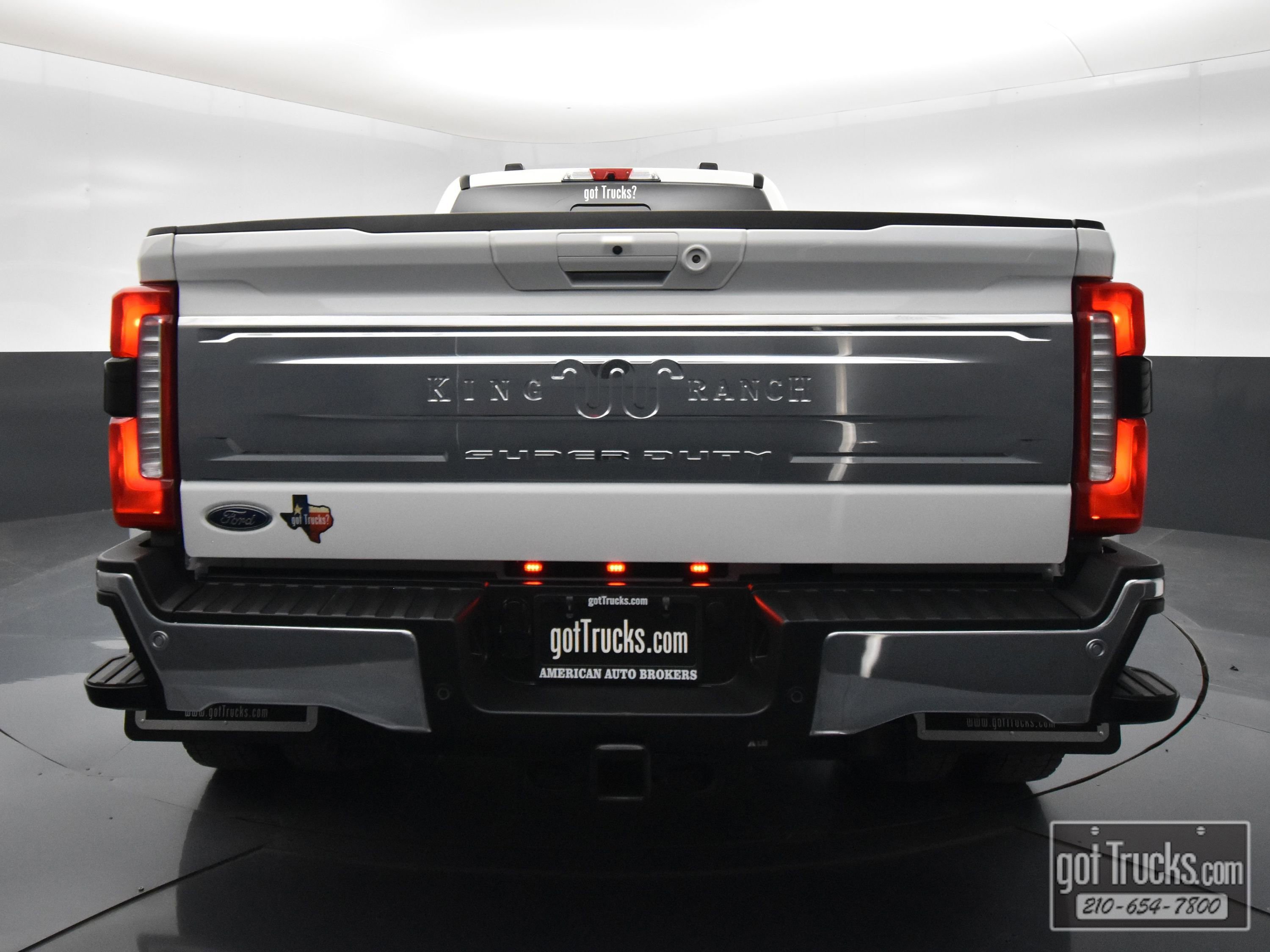 Used 2025 Ford F450 King Ranch w/ Chrome Package image 6