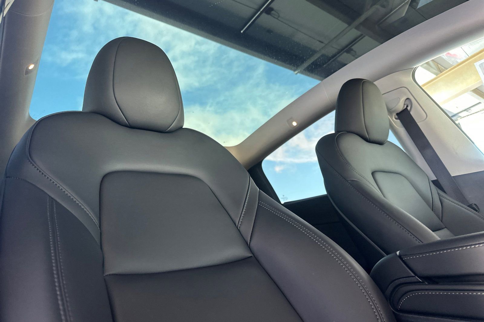 Used 2023 Tesla Model Y Long Range image 20