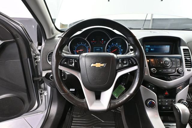 Used 2014 Chevrolet Cruze LT FWD image 22