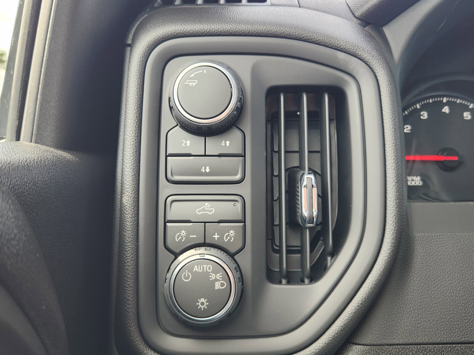 New 2026 Chevrolet Silverado 2500 Custom w/ Custom Convenience Package image 13