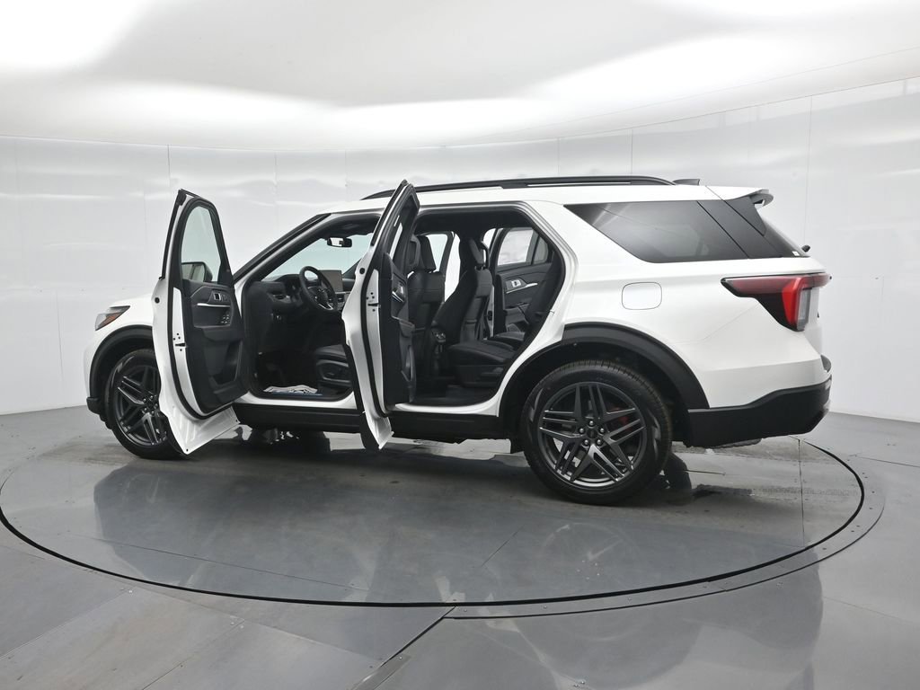 New 2026 Ford Explorer ST-Line w/ ST-Line Street Pack RWD image 33