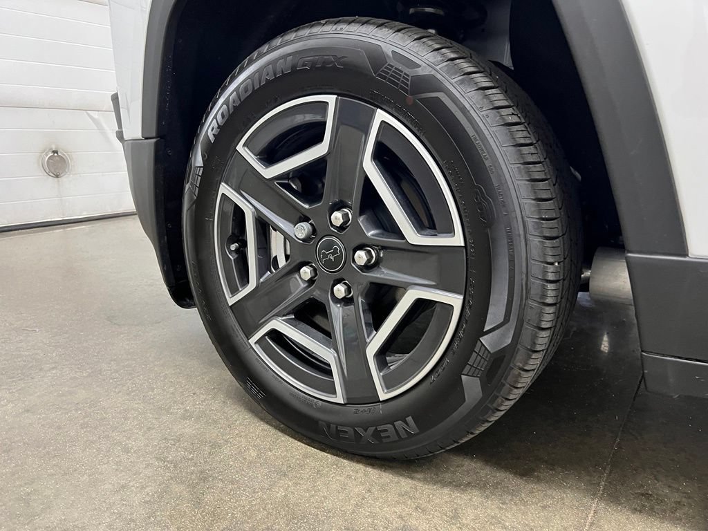 Used 2026 Jeep Cherokee Limited AWD/4WD image 12