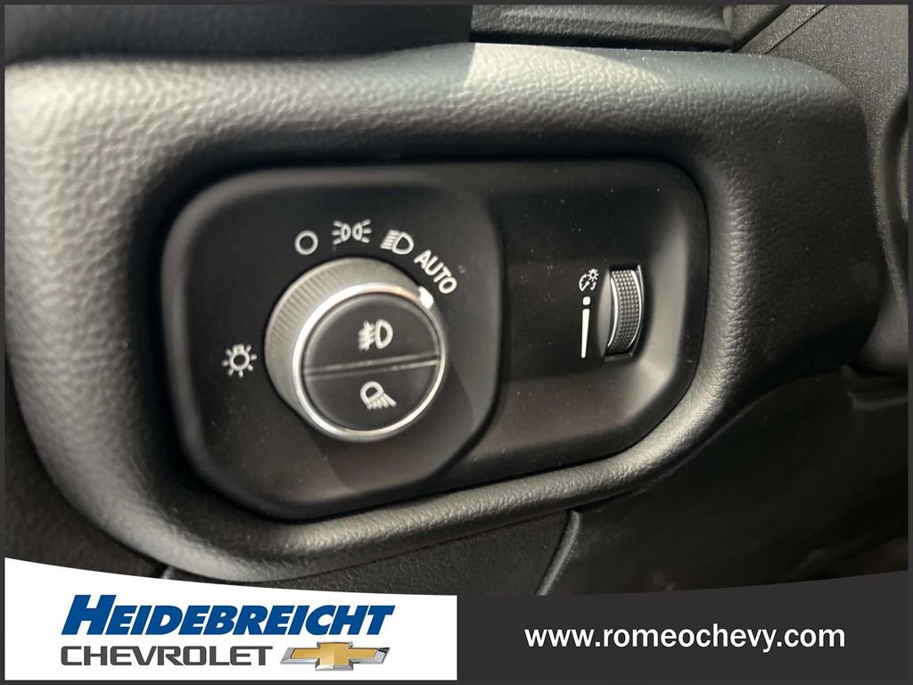 Used 2025 RAM 3500 Big Horn image 35