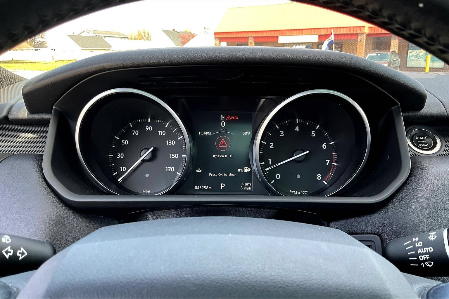 Used 2017 Land Rover Range Rover Sport SE AWD/4WD image 16