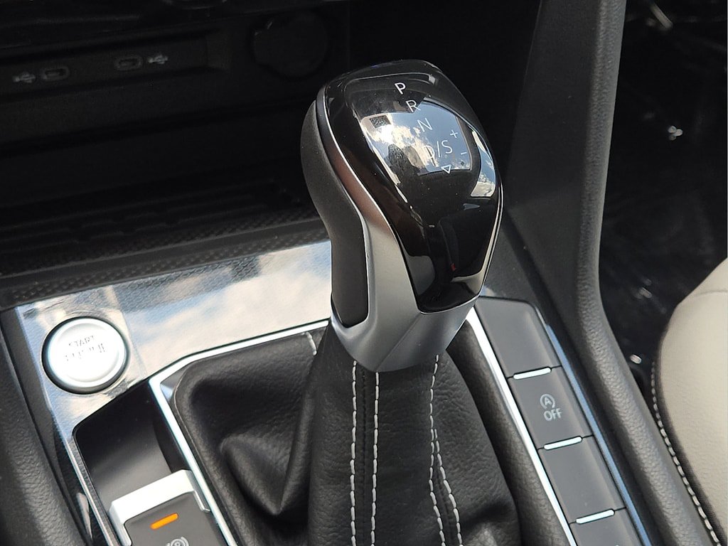 New 2026 Volkswagen Taos SE FWD image 23