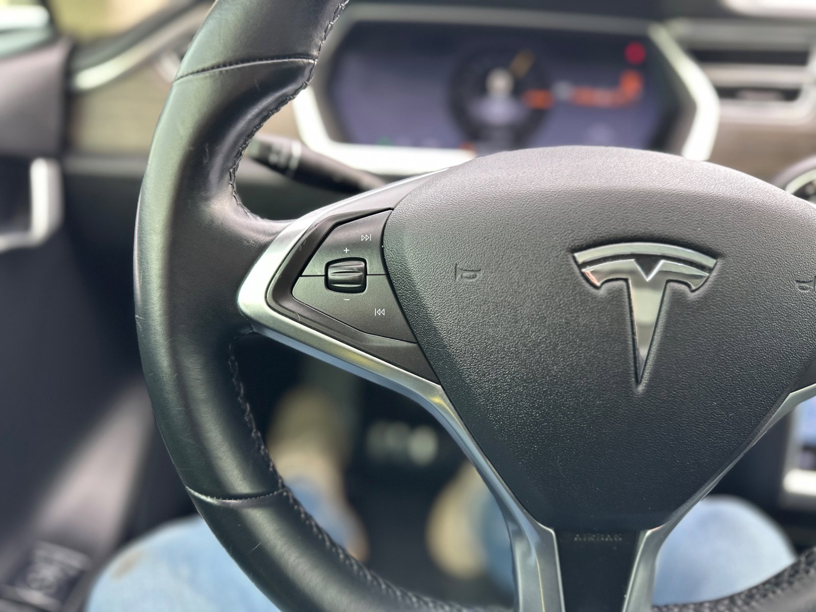 Used 2014 Tesla Model S 85 image 25