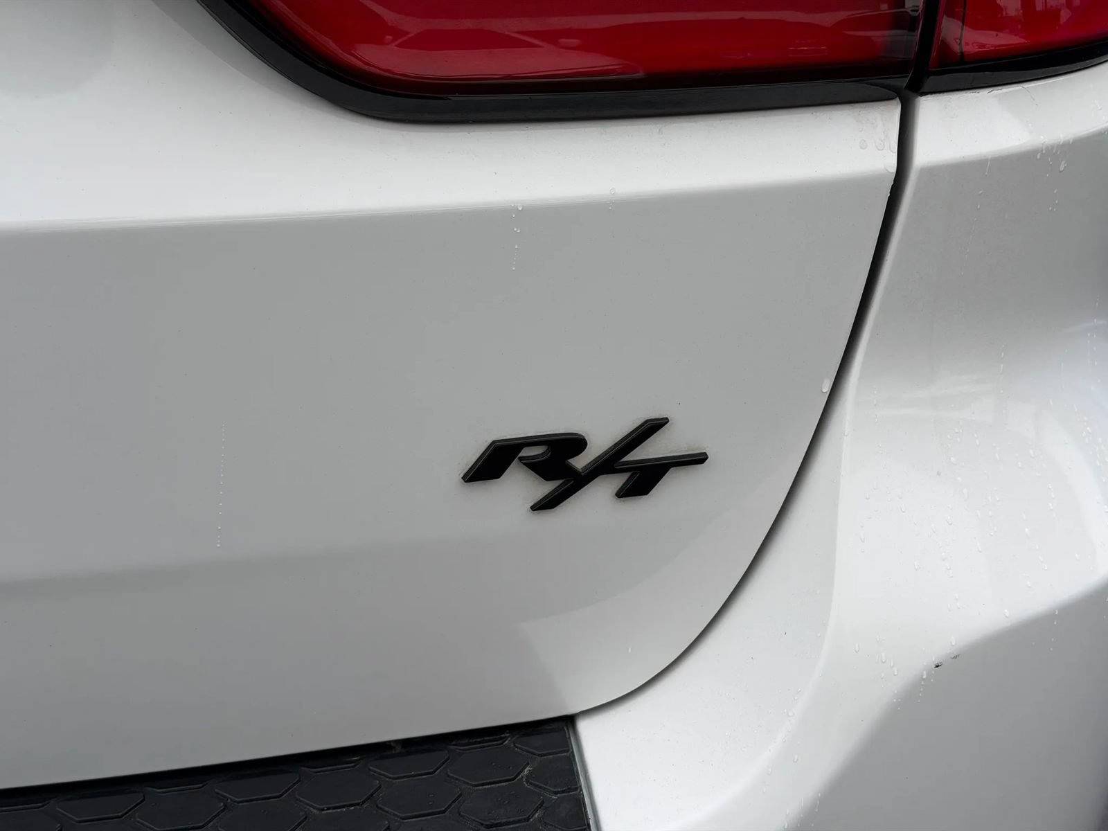 Used 2017 Dodge Durango R/T w/ Blacktop Package RWD image 17
