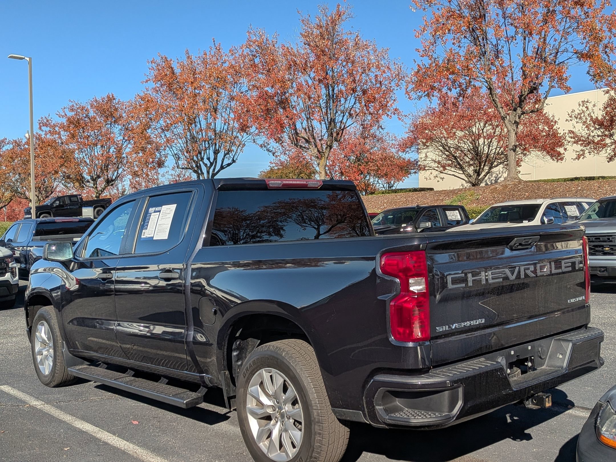 Used 2022 Chevrolet Silverado 1500 Custom image 7