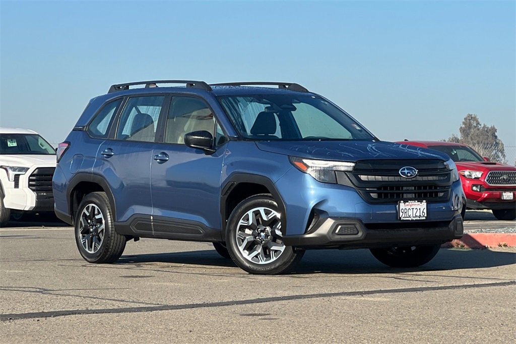 Used 2025 Subaru Forester image 2