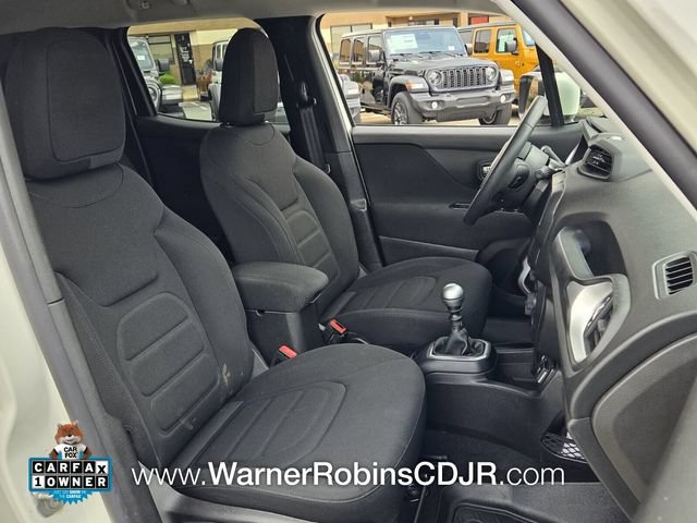 Used 2018 Jeep Renegade Latitude FWD image 17