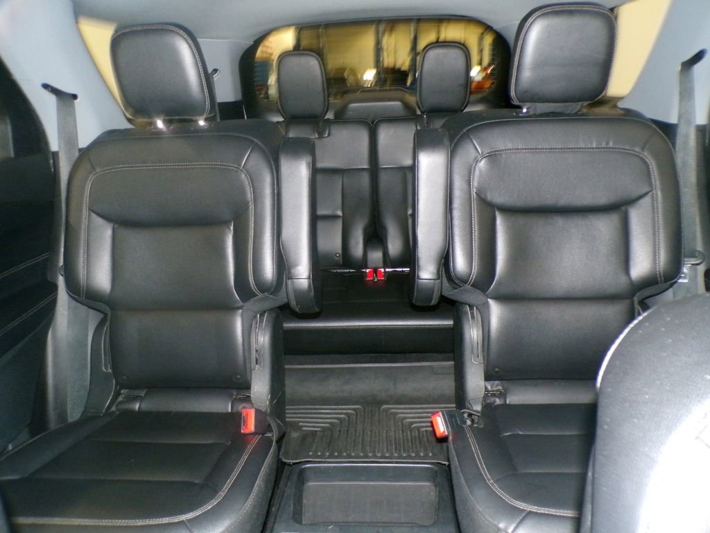 Used 2020 Ford Explorer XLT w/ Equipment Group 202A image 12