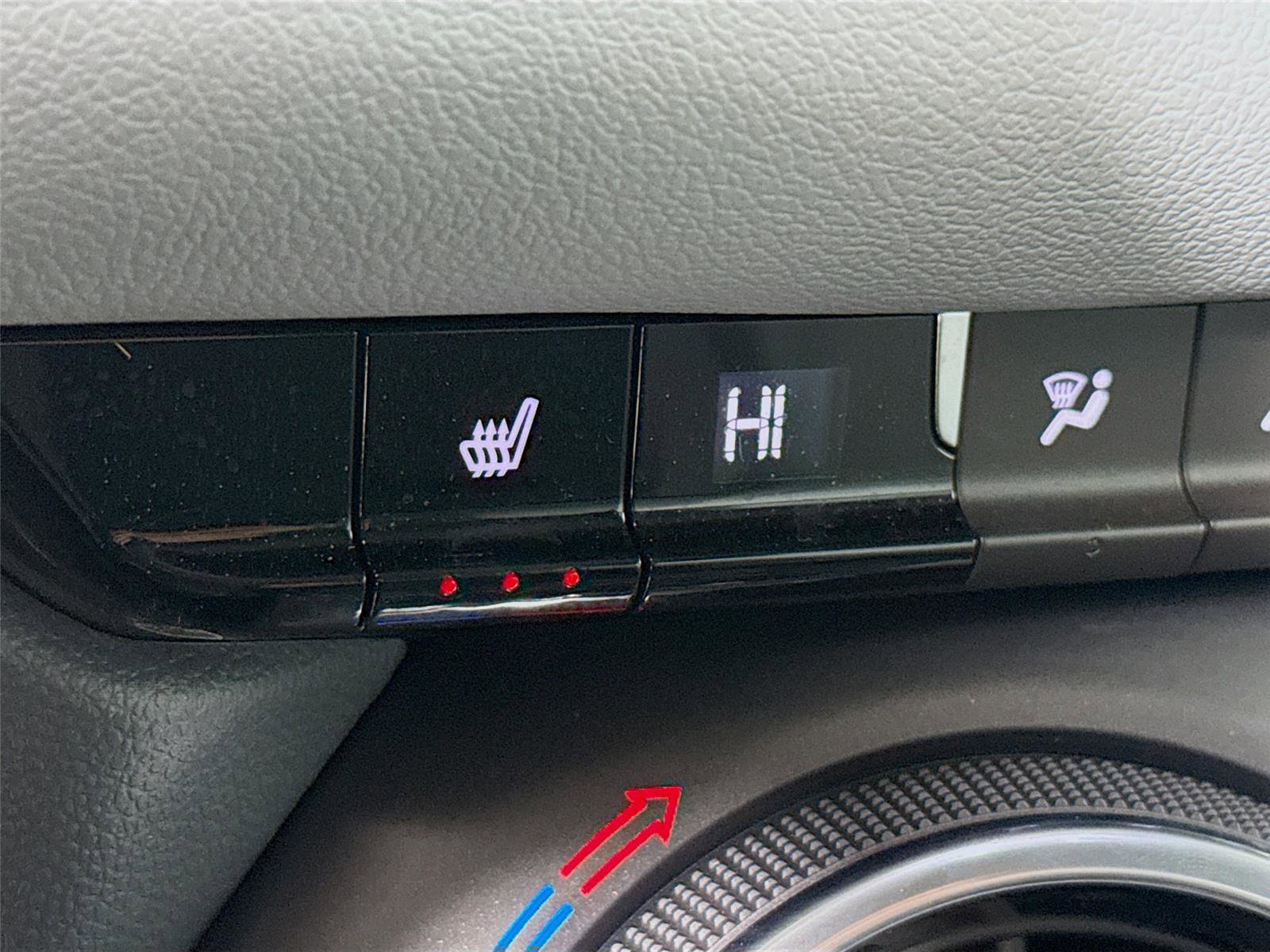 Used 2020 Chevrolet Blazer LT image 19