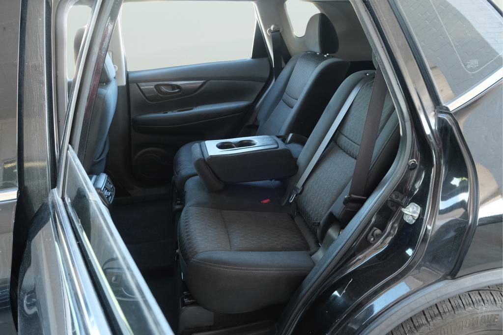 Used 2020 Nissan Rogue S FWD image 20