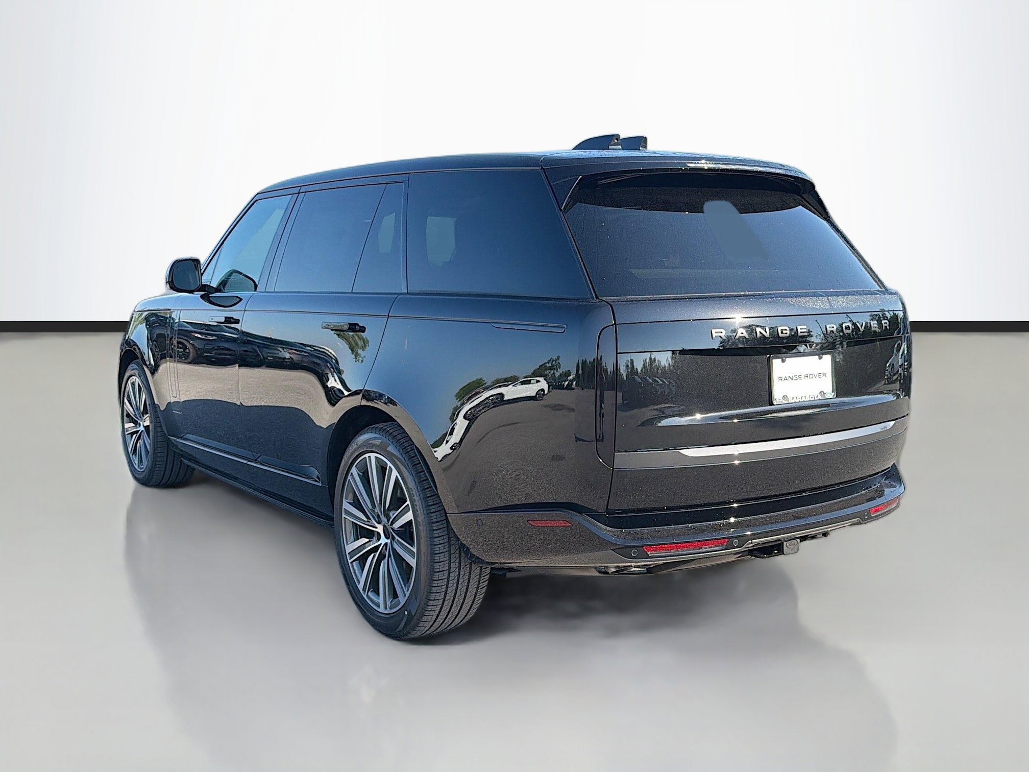 New 2026 Land Rover Range Rover Long Wheelbase Autobiography image 3