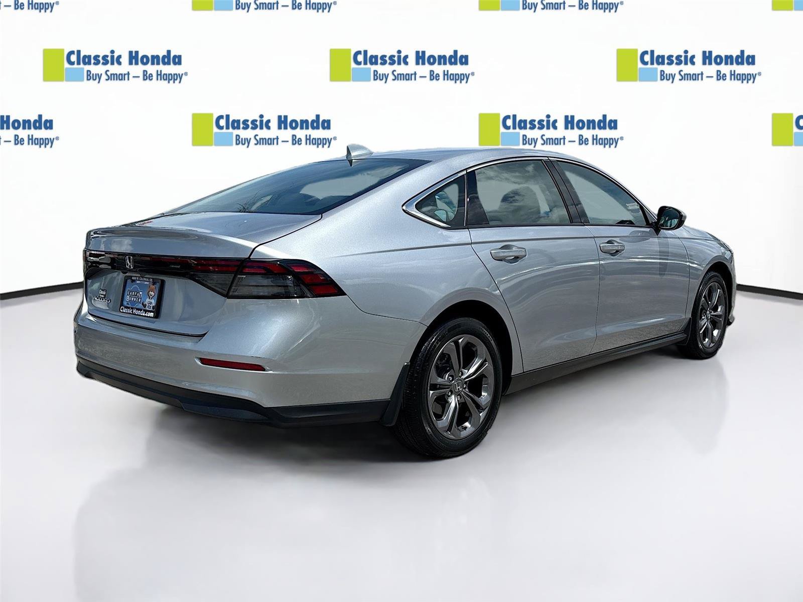 Certified 2023 Honda Accord EX image 8