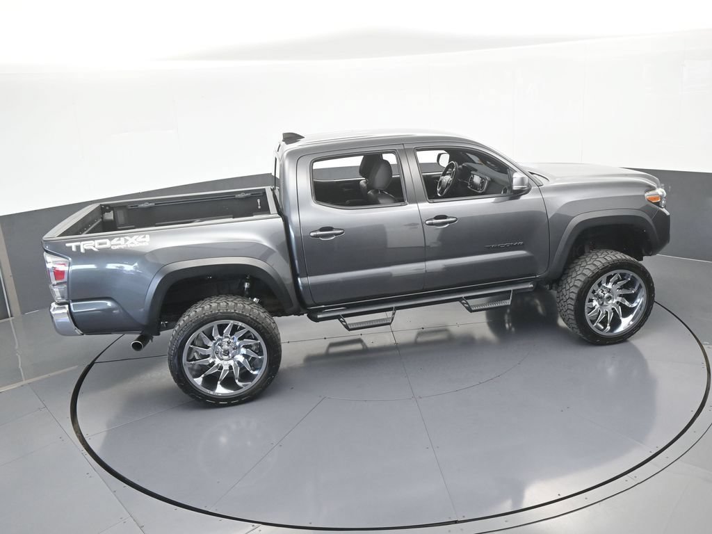 Used 2022 Toyota Tacoma TRD Off-Road AWD/4WD image 47