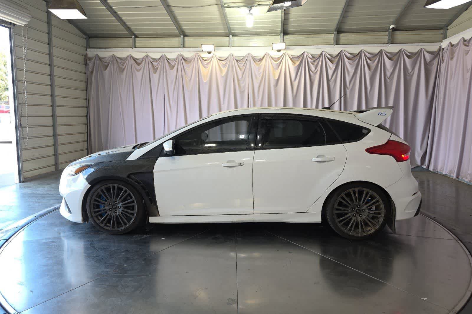 Used 2017 Ford Focus RS AWD/4WD image 6