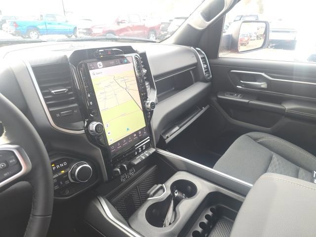 New 2026 RAM 1500 4x4 Crew Cab image 25