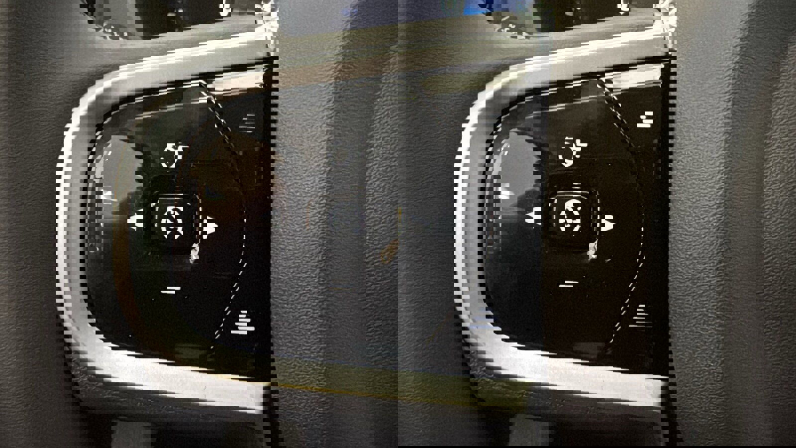 New 2026 Volvo XC60 T8 Plus w/ Protection Package Premier image 13