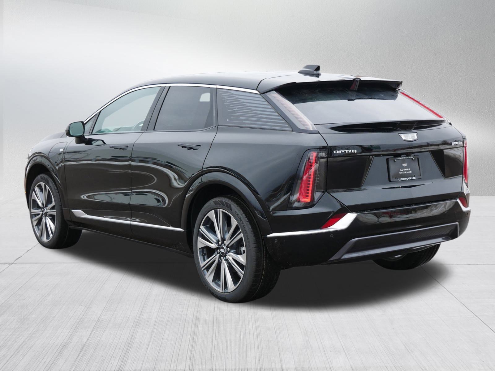 New 2026 Cadillac Optiq Luxury 2 w/ LPO, Floor Liner Package image 4