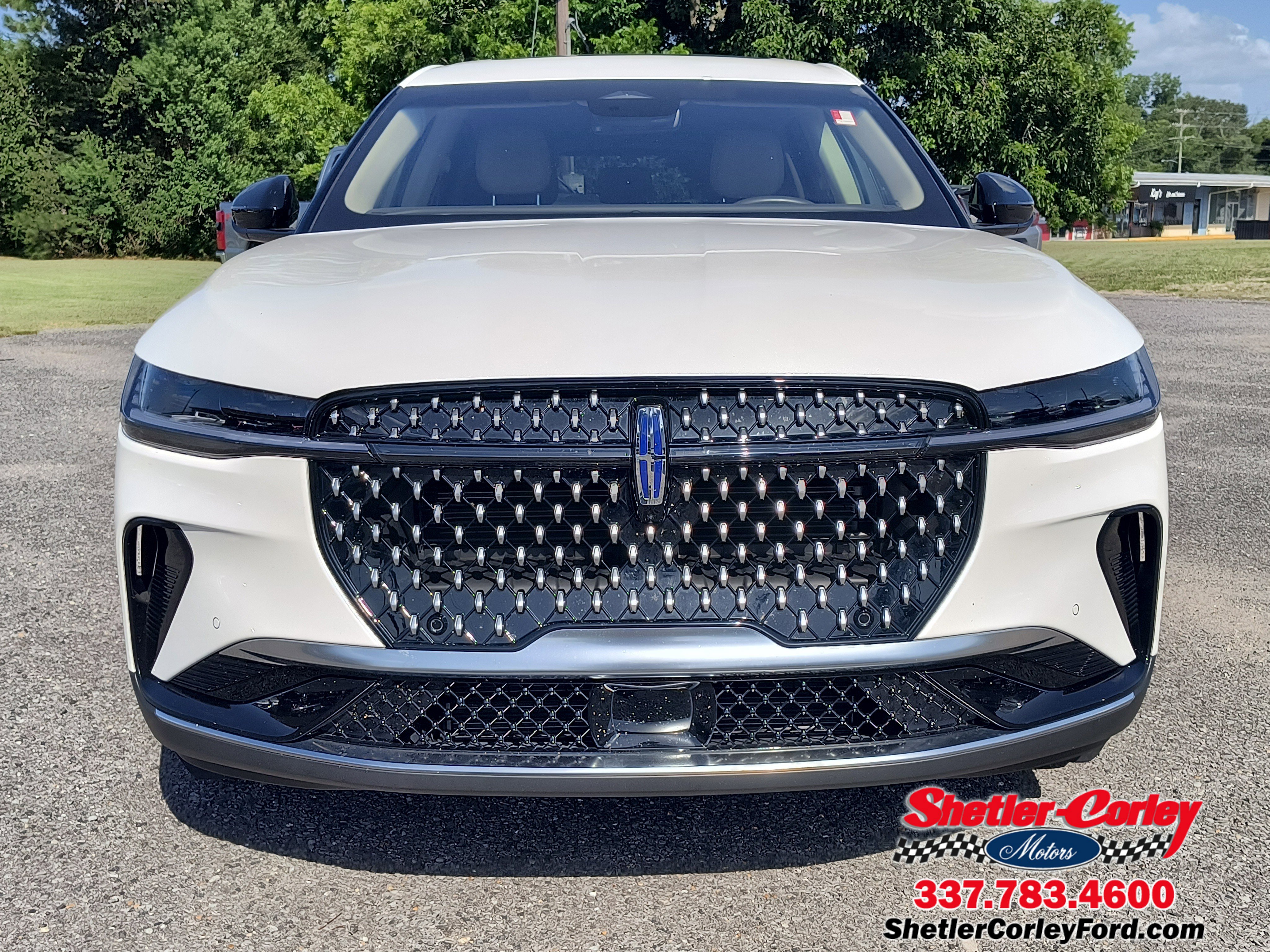 Used 2024 Lincoln Nautilus Premier w/ Equipment Group 102A image 12