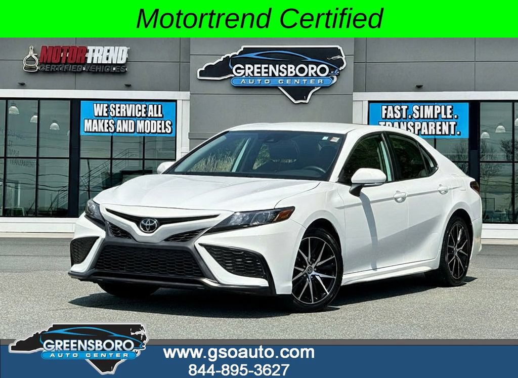 Used 2023 Toyota Camry SE FWD image 1