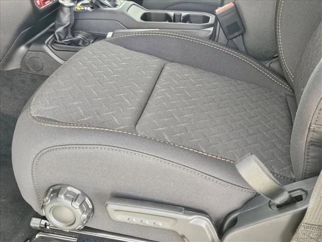 New 2025 Jeep Gladiator Mojave image 4