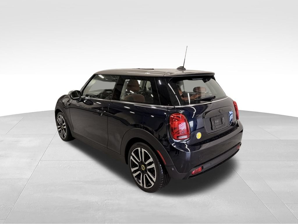 Used 2024 MINI Cooper SE FWD image 3