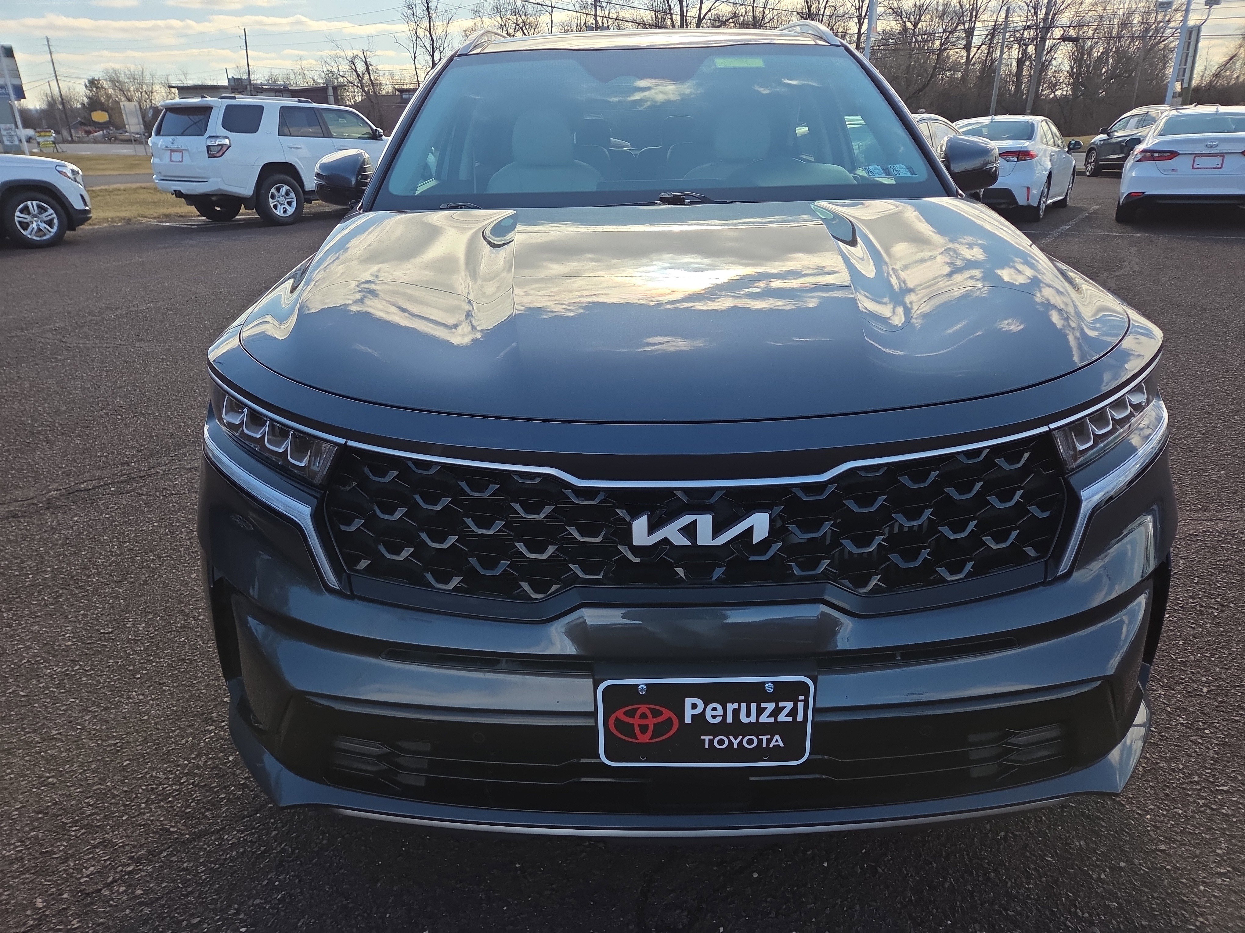 Used 2022 Kia Sorento EX w/ Panoramic Sunroof Package image 8