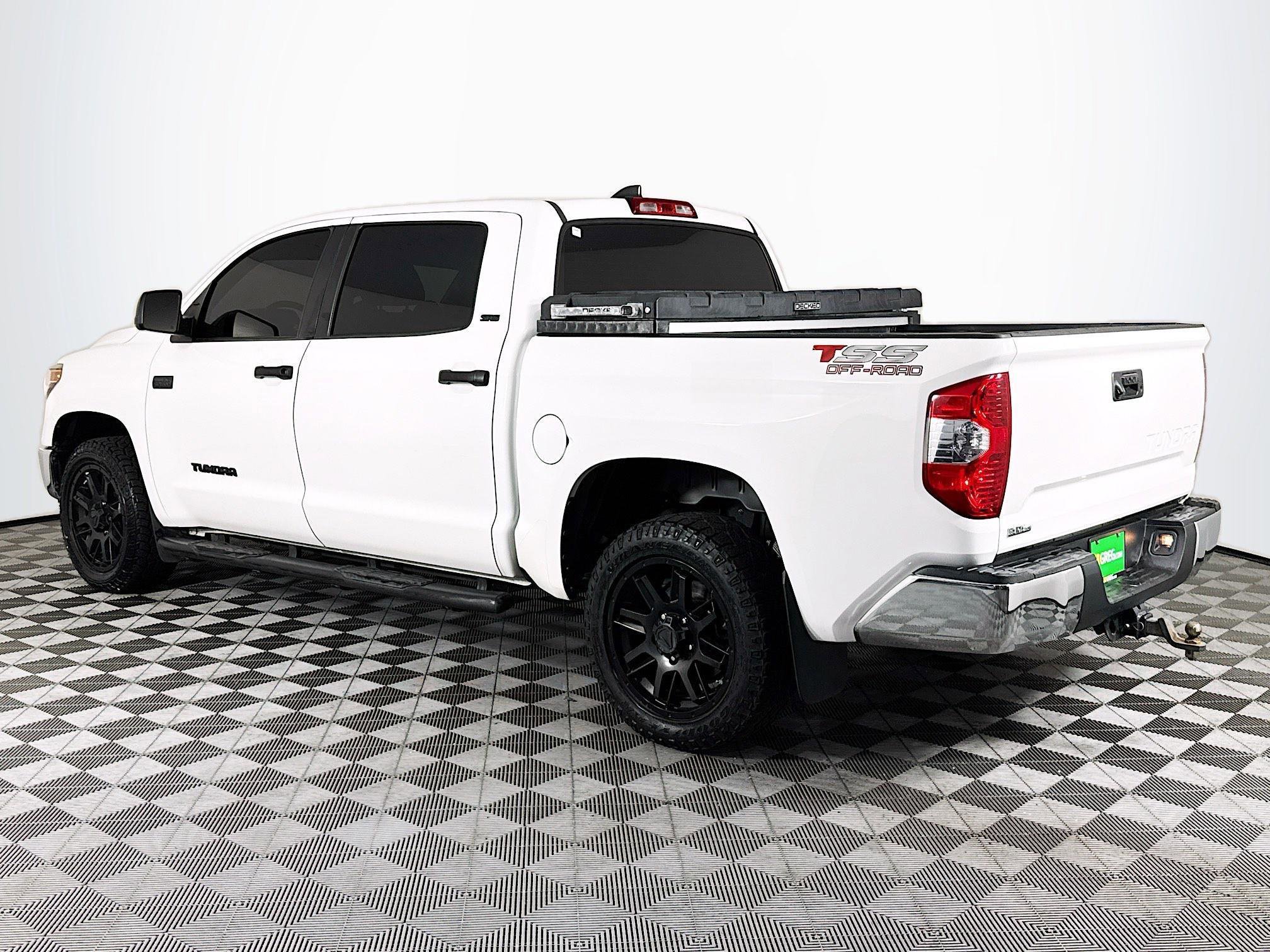 Used 2021 Toyota Tundra SR5 w/ SR5 Upgrade Package image 6