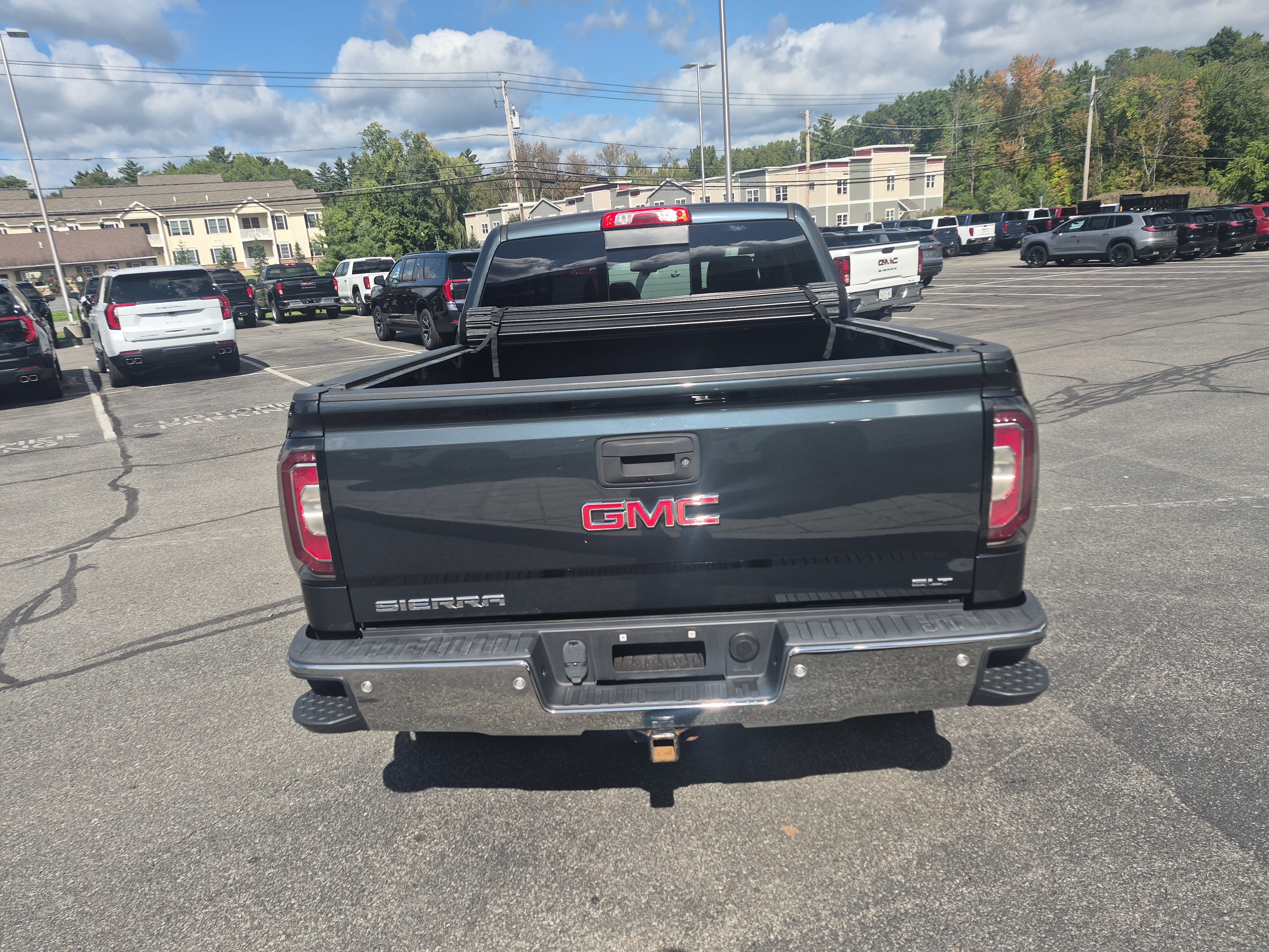 Used 2018 GMC Sierra 1500 SLT AWD/4WD image 4