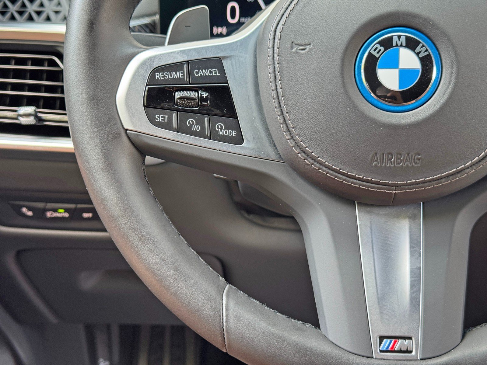 Used 2024 BMW X5 xDrive50e w/ M Sport Package AWD/4WD image 23