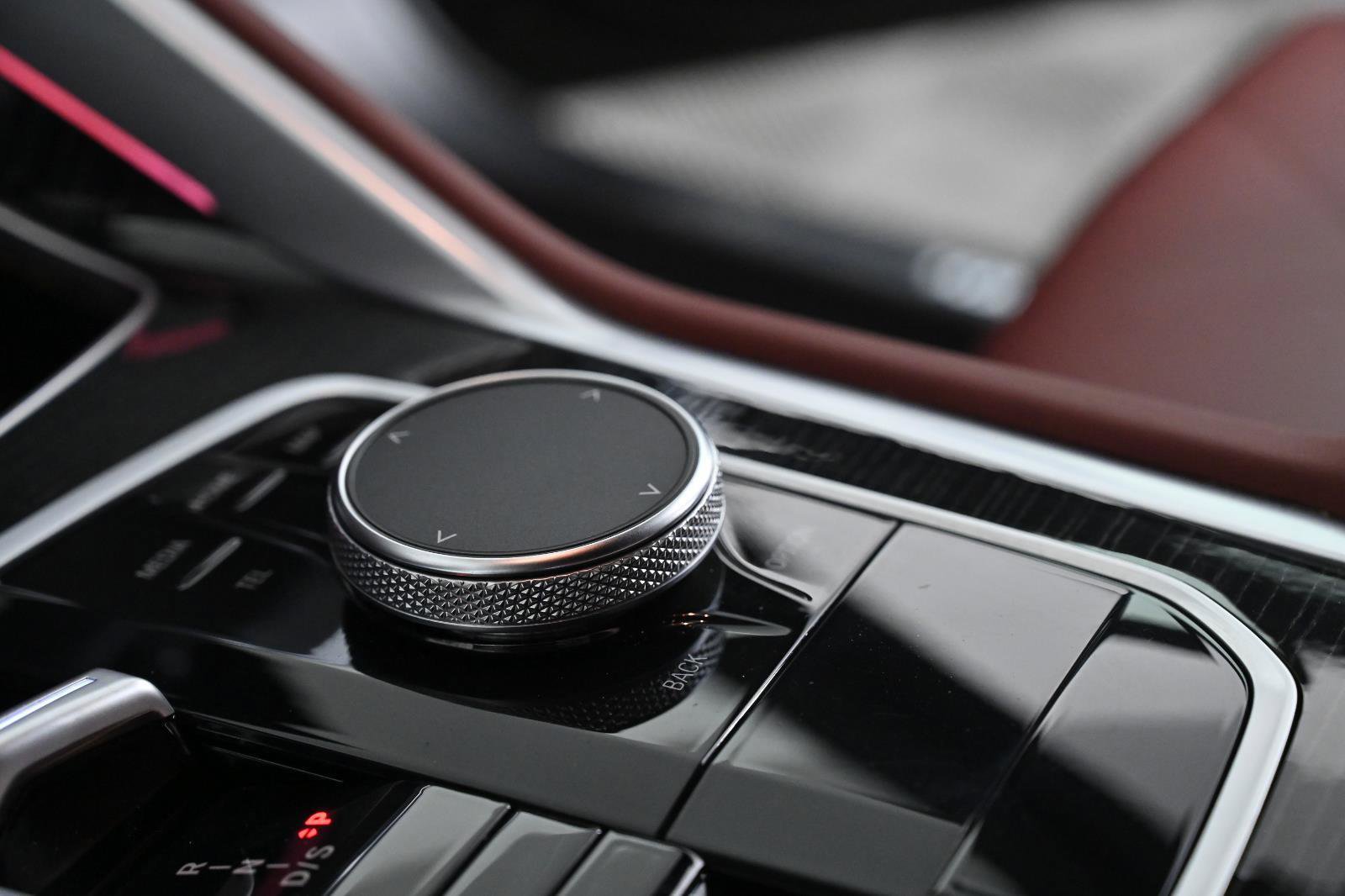 Used 2024 BMW X6 M60i image 25