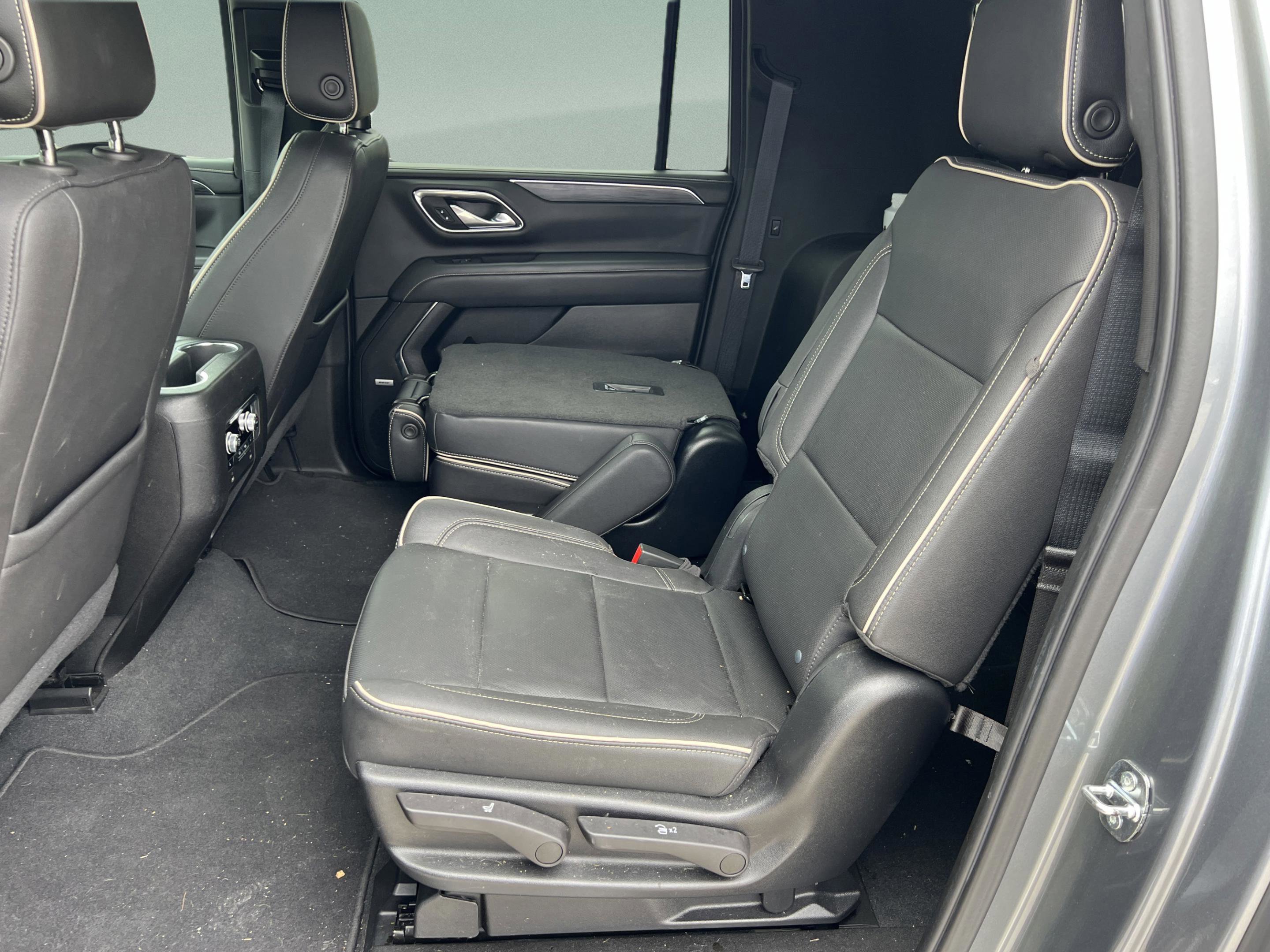 Used 2022 GMC Yukon XL SLT w/ SLT Luxury Package AWD/4WD image 28