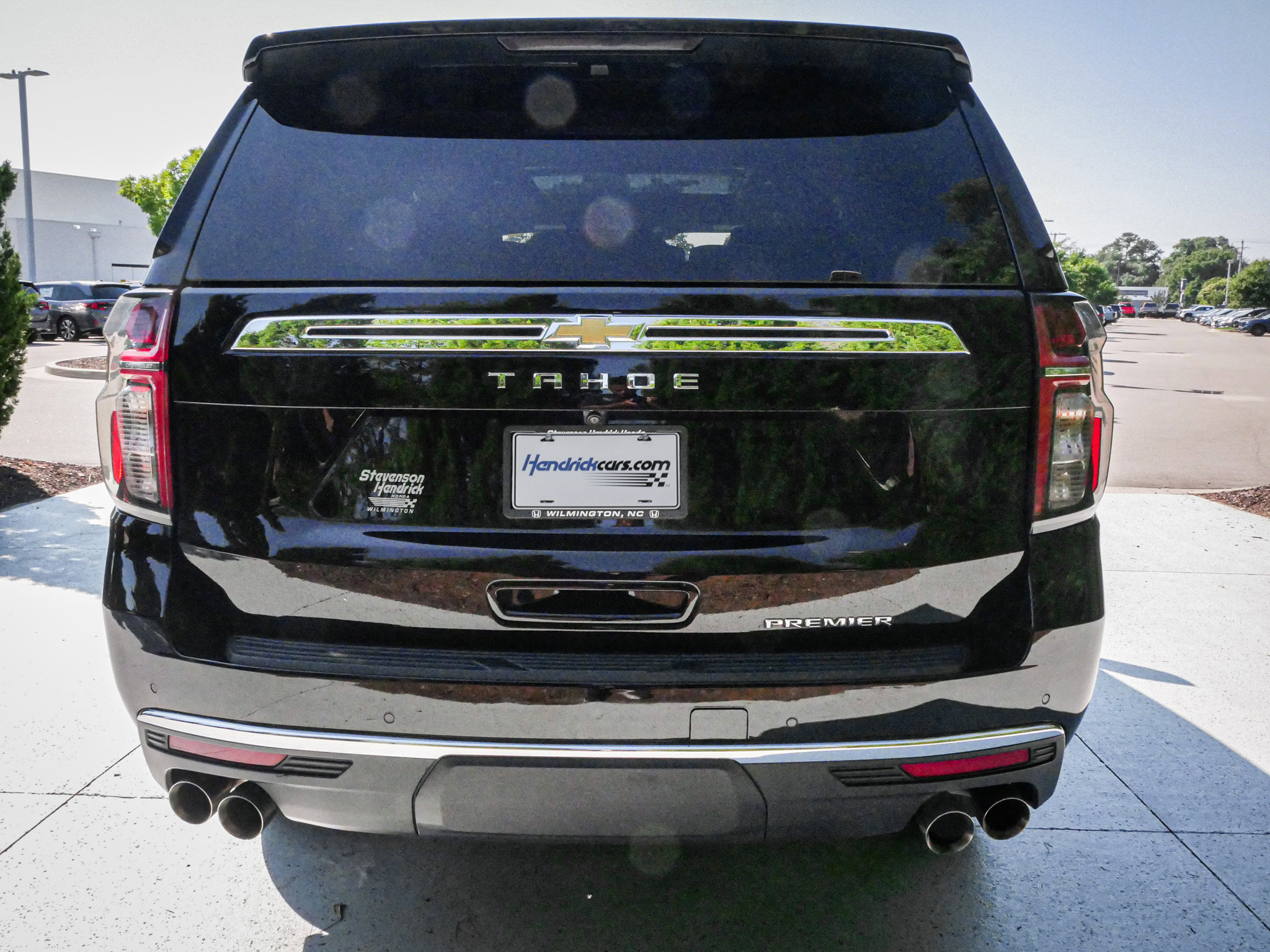 Used 2023 Chevrolet Tahoe Premier AWD/4WD image 9