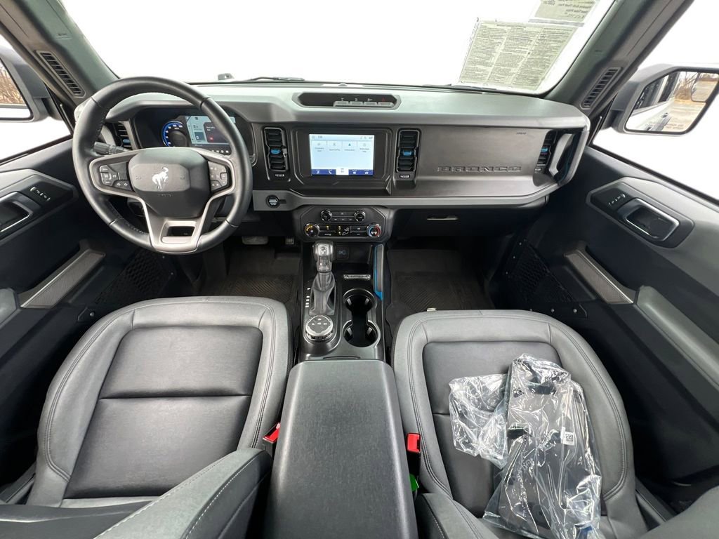 Used 2023 Ford Bronco Black Diamond image 8
