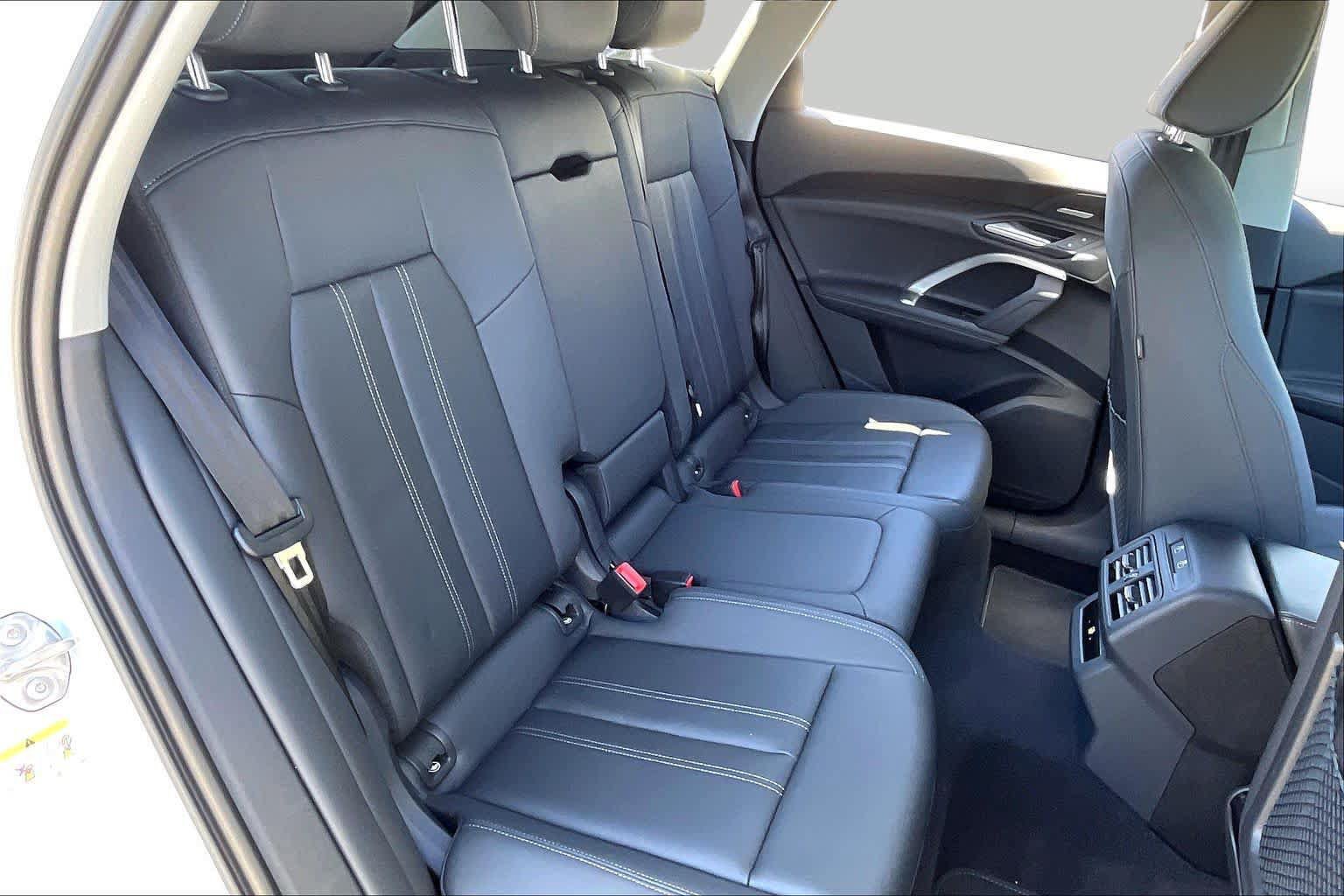 Used 2026 Audi Q5 Premium w/ Premium Plus AWD/4WD image 19