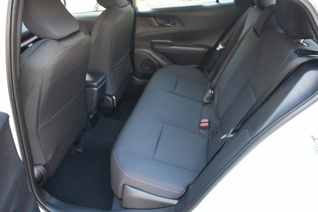 New 2026 Toyota Prius Plug-In Hybrid FWD image 11