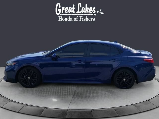 Used 2025 Toyota Camry SE w/ Convenience Package FWD image 2