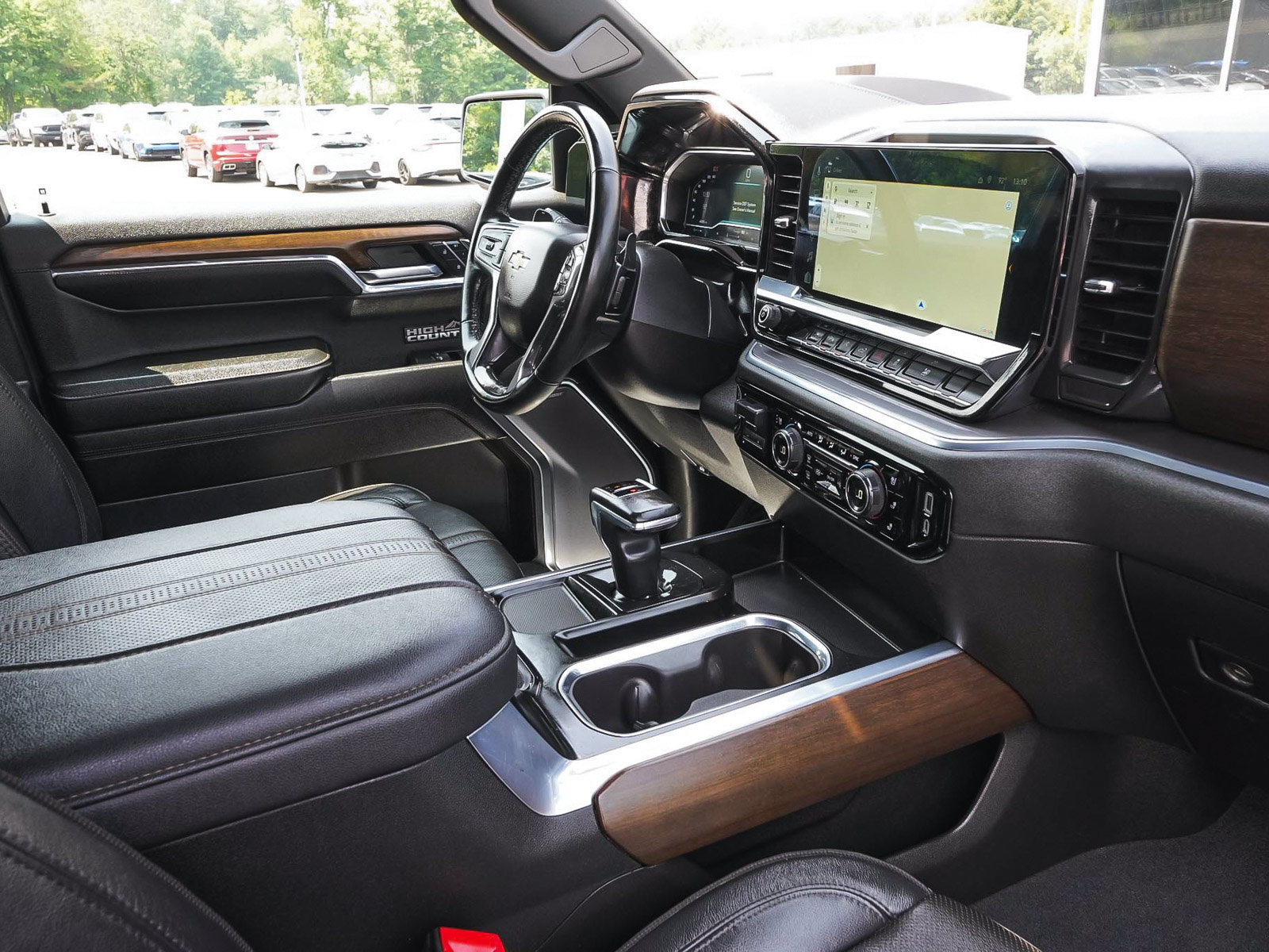 Used 2024 Chevrolet Silverado 1500 High Country w/ Technology Package AWD/4WD image 35