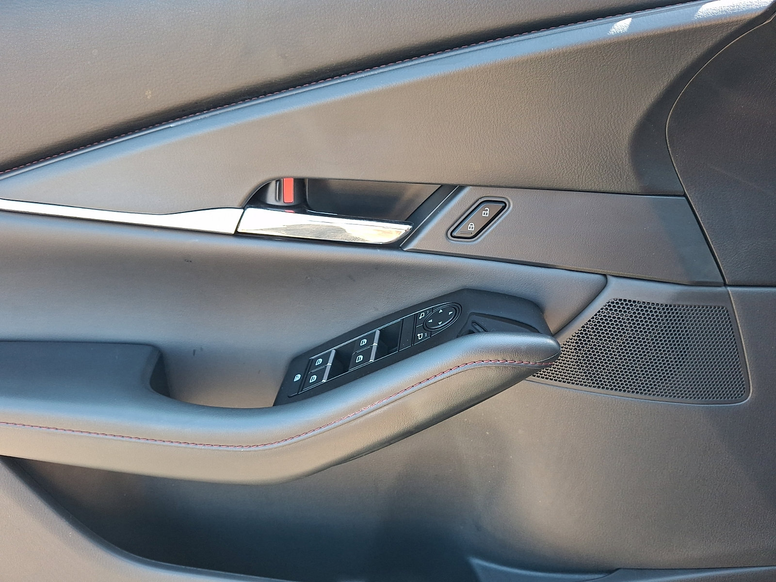 Used 2023 MAZDA CX-30 AWD 2.5 S w/ Preferred Package image 11