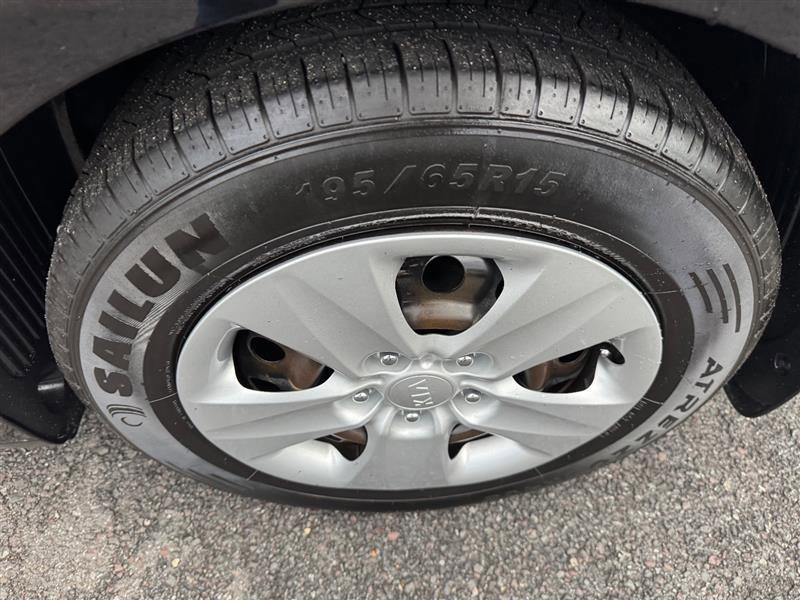 Used 2018 Kia Forte LX image 27