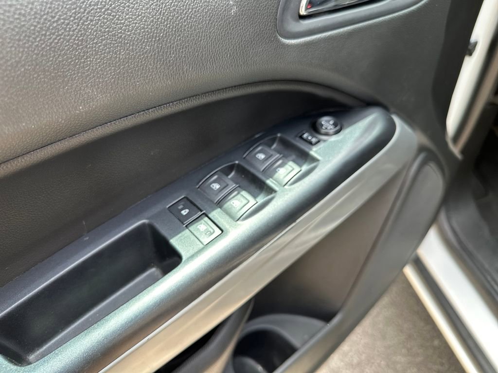 Used 2020 Chevrolet Colorado LT RWD image 16