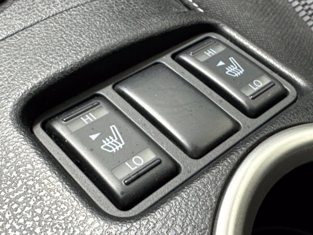 Used 2016 Nissan 370Z Coupe RWD image 19