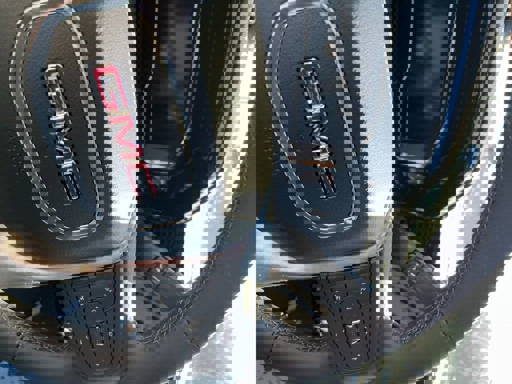 New 2025 GMC Sierra 1500 Elevation image 14